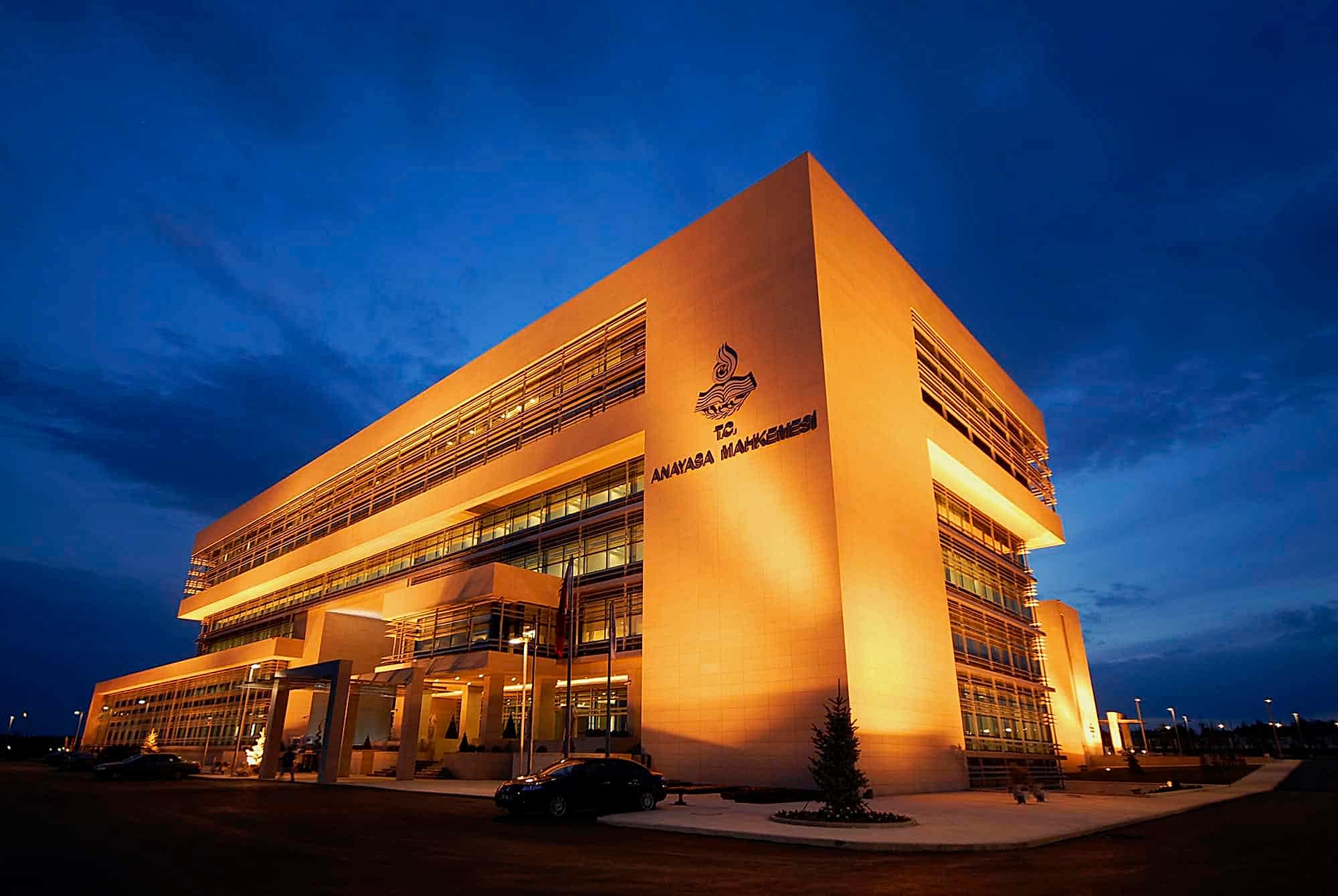 T.C. Anayasa Mahkemesi Yangın Kapıları - Dimak Kapı